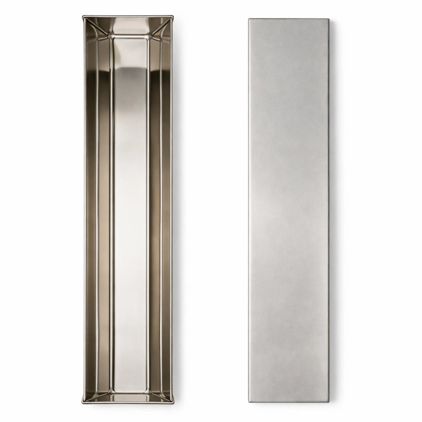 Formă terină în formă de trapez din inox AISI 304 și capac văzute de sus pe fundal alb